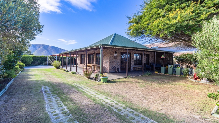 2 Bedroom Property for Sale in De Kelders Western Cape